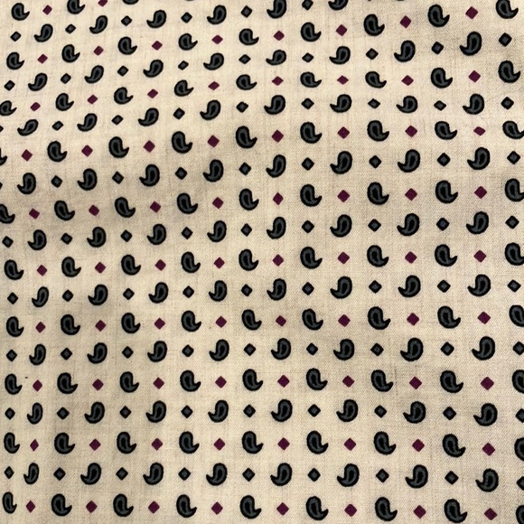 Banana Republic Men's medium slim fit White paisley Patterned Shirt - Picture 4 of 6